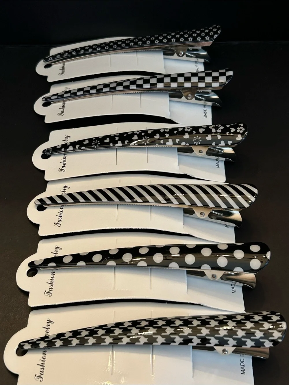 Fashion Jewelry Black & White Assorted Patterned Hair Clips - 6 Pack